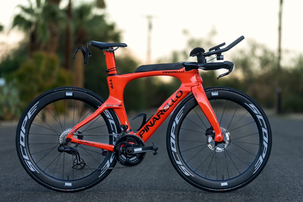 My speed machine
Frame: Pinarello Bolide TR 48.5cm
Gears: Shimano-Road Di2 12-speed 11-30
Saddle: Pro-Bikegear Stealth
WheelsScope Cycling R5
Tires: Schwalbe tires One Pro tubeless 28mm
Pedals: Shimano Ultegra
Bearings: CeramicSpeed
Bottle system: Elite Cycling Custom Race
Headunit: Garmin Edge 1030
Lights: Custom build by Fyns Batteri Service
Handlebar tape: Pro Bike Gear
Photo: Simon Roesskov Photo